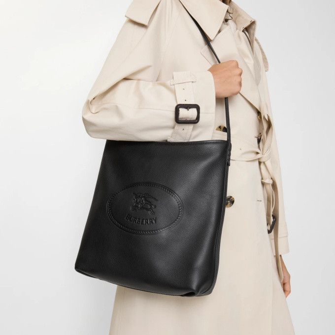 burberry small highlands leather shoulder bag